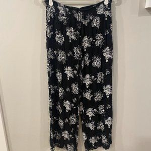 [No Boundaries] Black Floral Pants